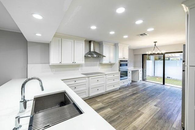 2517 Presidential Way B, West Palm Beach, FL 33401