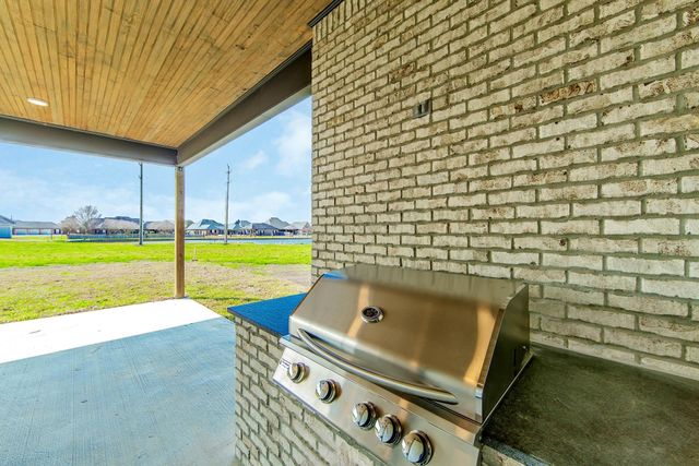 111 Stella Drive, Thibodaux, LA 70301