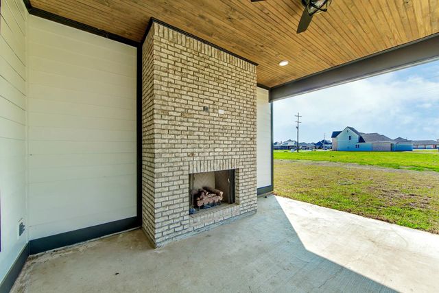 111 Stella Drive, Thibodaux, LA 70301