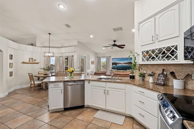 180 COMPASS ROSE DRIVE, Groveland, FL 34736