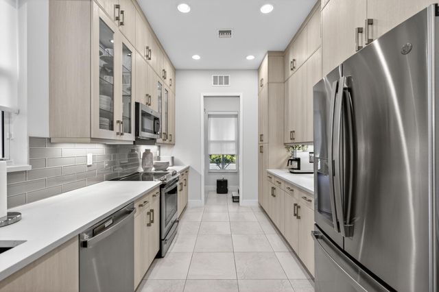 11457 Pointe Midtown Drive, Palm Beach Gardens, FL 33418