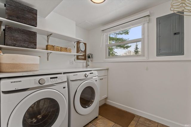 52567 Heatherfield Drive, South Bend, IN 46637