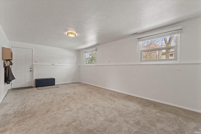 52567 Heatherfield Drive, South Bend, IN 46637