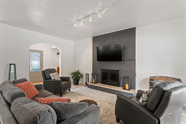 52567 Heatherfield Drive, South Bend, IN 46637