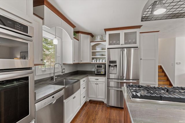 52567 Heatherfield Drive, South Bend, IN 46637