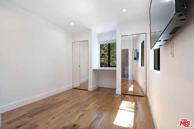 2553 Glen Green Street, Los Angeles, CA 90068