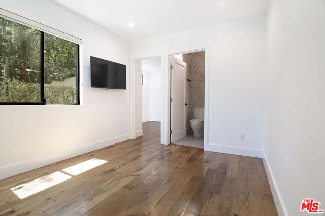 2553 Glen Green Street, Los Angeles, CA 90068