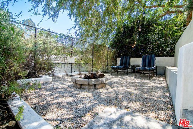 2553 Glen Green Street, Los Angeles, CA 90068