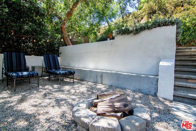 2553 Glen Green Street, Los Angeles, CA 90068