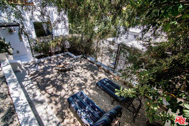 2553 Glen Green Street, Los Angeles, CA 90068