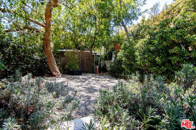 2553 Glen Green Street, Los Angeles, CA 90068