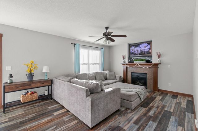 302 Filmore Avenue SE, Bondurant, IA 50035