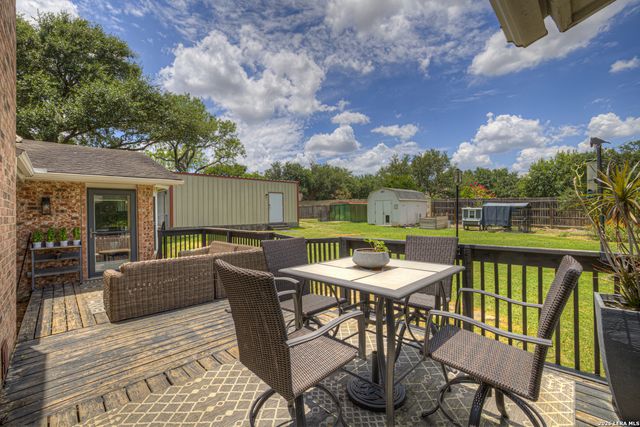 1001 FAWN DR, Schertz, TX 78154