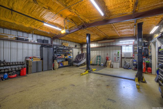 1001 FAWN DR, Schertz, TX 78154