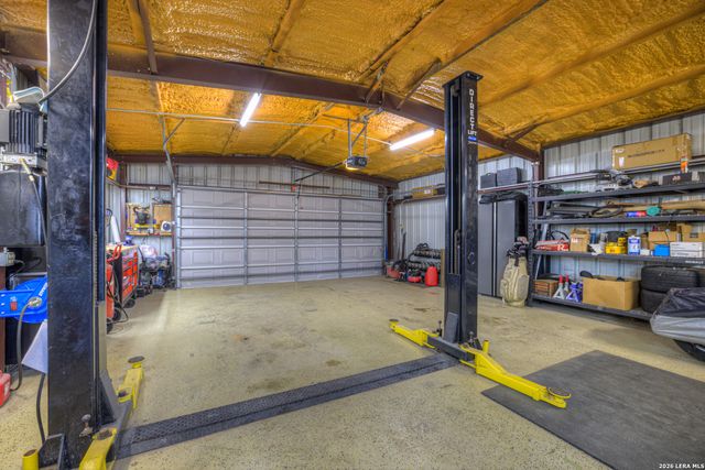 1001 FAWN DR, Schertz, TX 78154