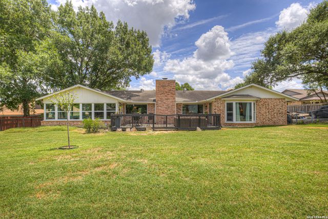 1001 FAWN DR, Schertz, TX 78154