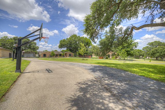 1001 FAWN DR, Schertz, TX 78154