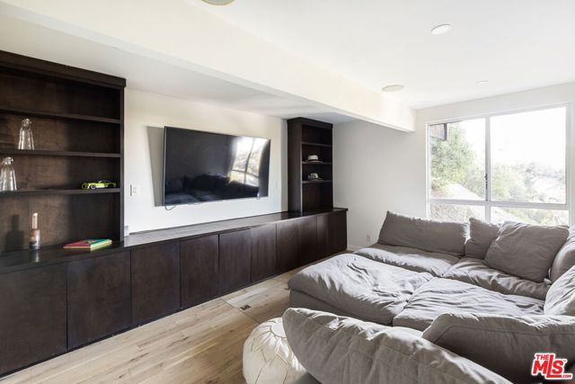 5636 Tuxedo Terrace, Los Angeles, CA 90068