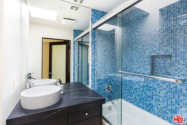 5636 Tuxedo Terrace, Los Angeles, CA 90068