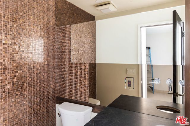 5636 Tuxedo Terrace, Los Angeles, CA 90068