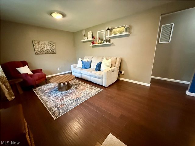 233 Baldwin Drive, Berea, OH 44017