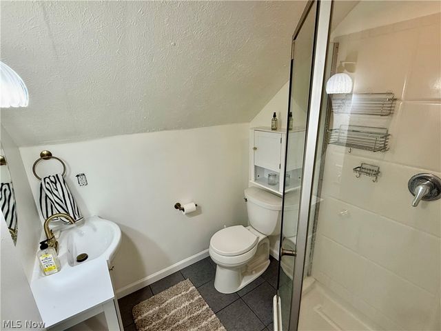 233 Baldwin Drive, Berea, OH 44017