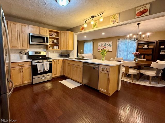 233 Baldwin Drive, Berea, OH 44017