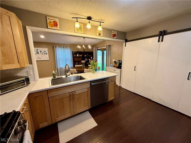 233 Baldwin Drive, Berea, OH 44017