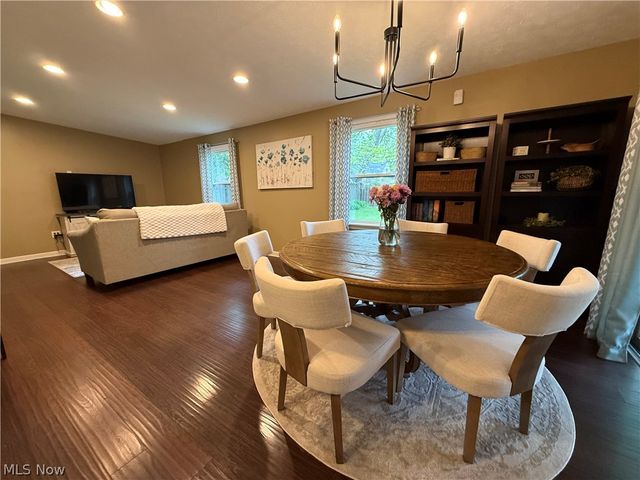 233 Baldwin Drive, Berea, OH 44017