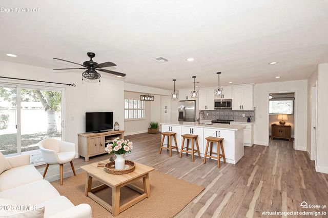 2802 E HILLERY Drive, Phoenix, AZ 85032
