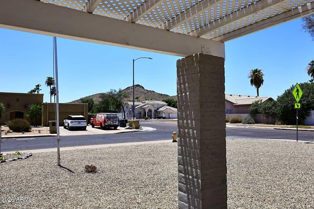 2802 E HILLERY Drive, Phoenix, AZ 85032