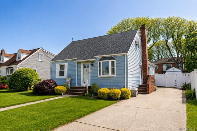 20 Carol Road, Bethpage, NY 11714