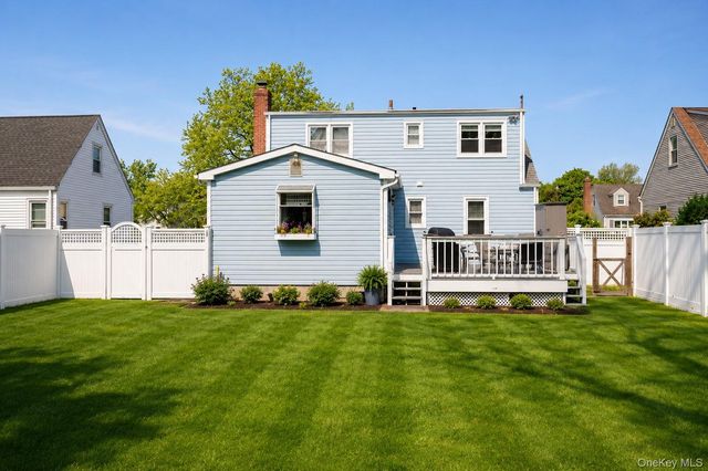 20 Carol Road, Bethpage, NY 11714