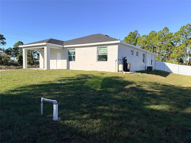 1111 GUNBY AVE S, Lehigh Acres, FL 33974