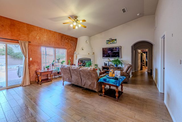 7009 Santa Marisa Street NE, Albuquerque, NM 87113