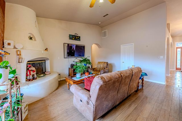 7009 Santa Marisa Street NE, Albuquerque, NM 87113
