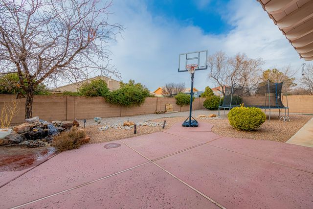 7009 Santa Marisa Street NE, Albuquerque, NM 87113