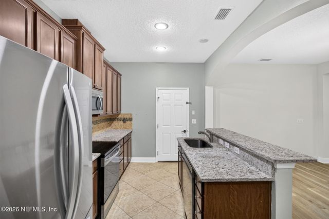 6163 CLEARSKY Drive, Jacksonville, FL 32258