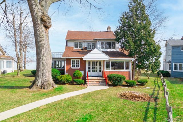 29863 East River Road, Grosse Ile Township, MI 48138