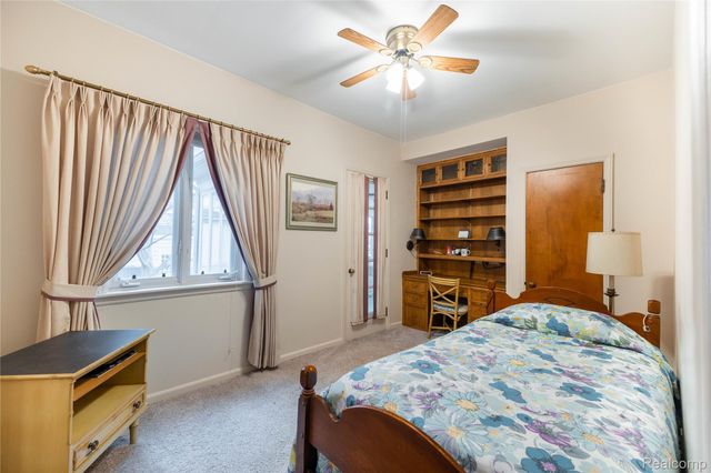 29863 East River Road, Grosse Ile Township, MI 48138