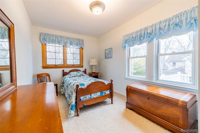 29863 East River Road, Grosse Ile Township, MI 48138