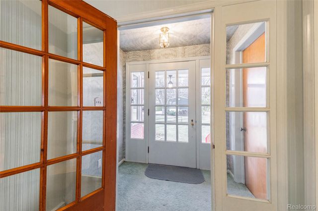 29863 East River Road, Grosse Ile Township, MI 48138