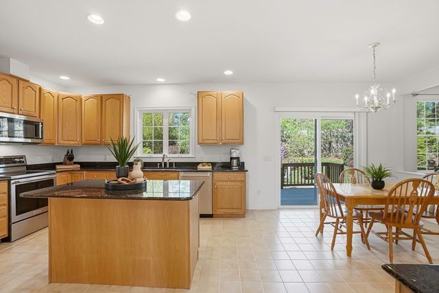 20 Washington Lane, Hopkinton, MA 01748