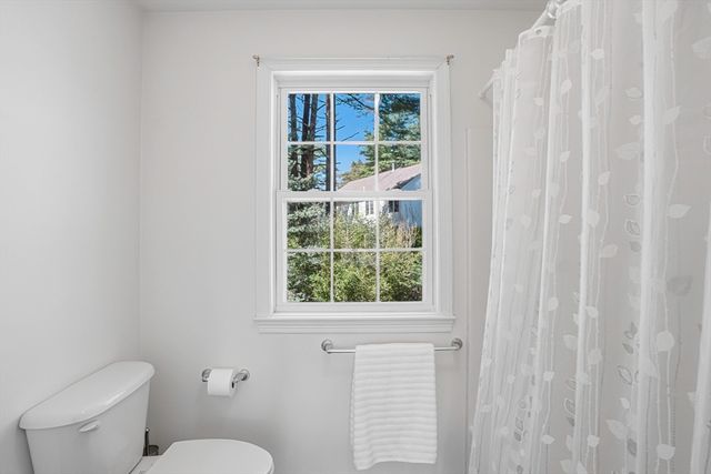 20 Washington Lane, Hopkinton, MA 01748