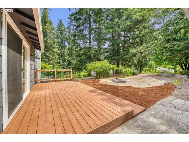15148 S BURKSTROM Rd, Oregon City, OR 97045