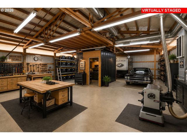 15148 S BURKSTROM Rd, Oregon City, OR 97045