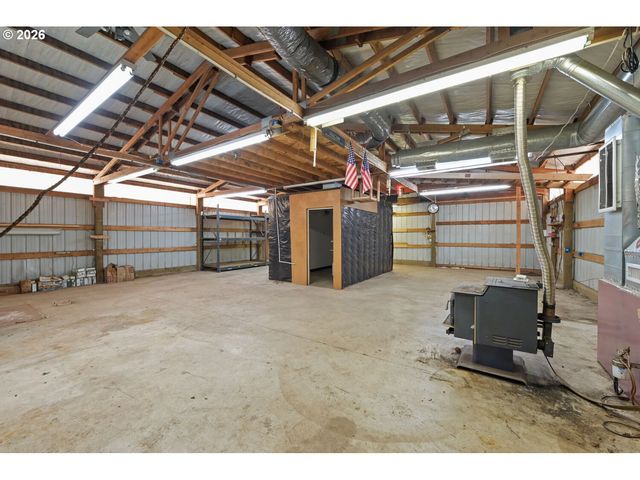 15148 S BURKSTROM Rd, Oregon City, OR 97045