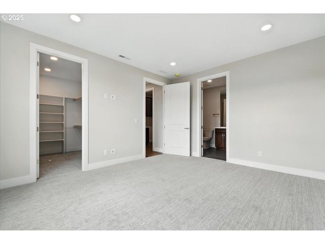 121 GASSMAN Rd, Castle Rock, WA 98611