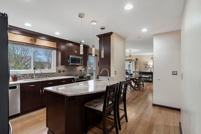 541 Salceda Lane, Mundelein, IL 60060