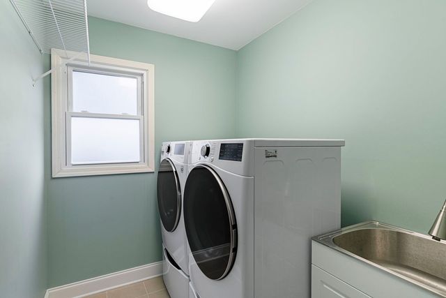 541 Salceda Lane, Mundelein, IL 60060